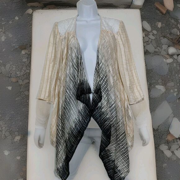 Chico's Travelers Size 1 Sheer Beige Black Open Front Asymmetrical Hem Cardigan - Picture 2 of 11